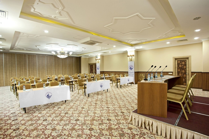 Imagen de los interiores del Hotel Titan Select. Foto 12