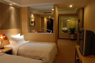 Imagen de la habitación del Hotel Titan Times. Foto 5