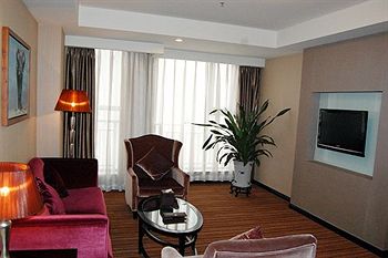 Imagen de la habitación del Hotel Titan Times. Foto 9