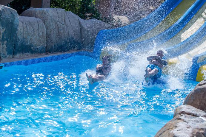 Imagen general del Hotel Titanic Aqua Park Resort. Foto 4