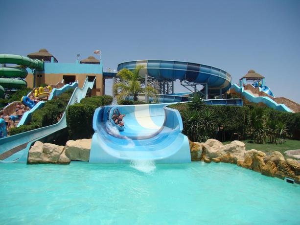 Imagen general del Hotel Titanic Aqua Park Resort. Foto 12