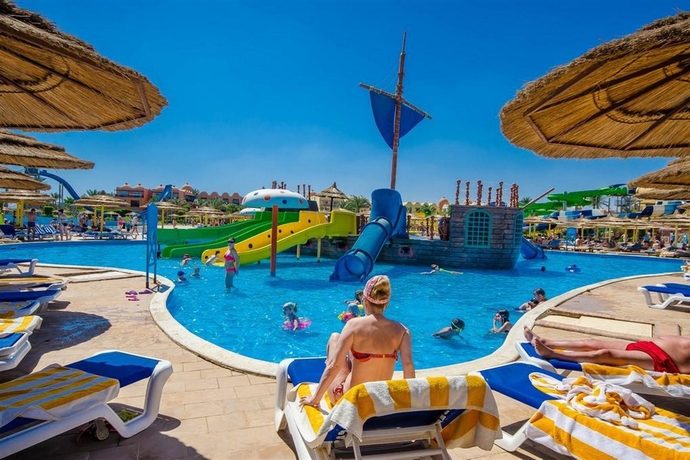 Imagen general del Hotel Titanic Beach Spa and Aqua Park. Foto 3