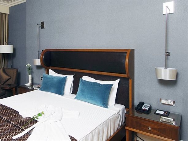 Imagen general del Hotel Titanic Business. Foto 7