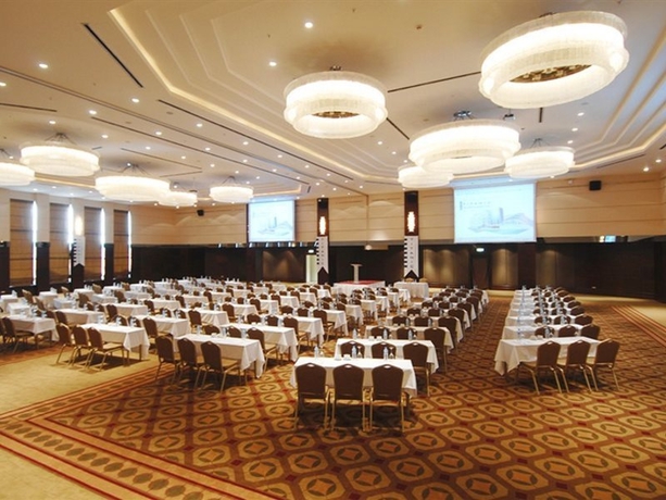 Imagen general del Hotel Titanic Business. Foto 10