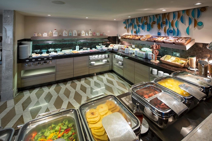 Imagen del bar/restaurante del Hotel Titanic Comfort Berlin Mitte. Foto 6