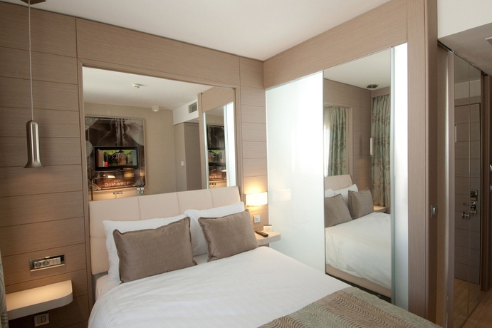 Imagen de la habitación del Hotel Titanic Comfort Berlin Mitte. Foto 9