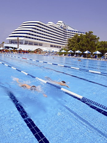 Imagen de la piscina del Hotel Titanic Deluxe Lara. Foto 14