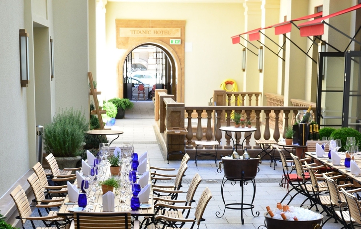 Imagen del bar/restaurante del Hotel Titanic Gendarmenmarkt Berlin. Foto 3