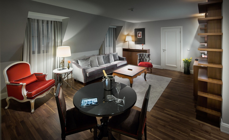 Imagen de los interiores del Hotel Titanic Gendarmenmarkt Berlin. Foto 14