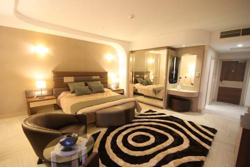 Imagen de la habitación del Hotel Titanic Hotel & Spa. Foto 4