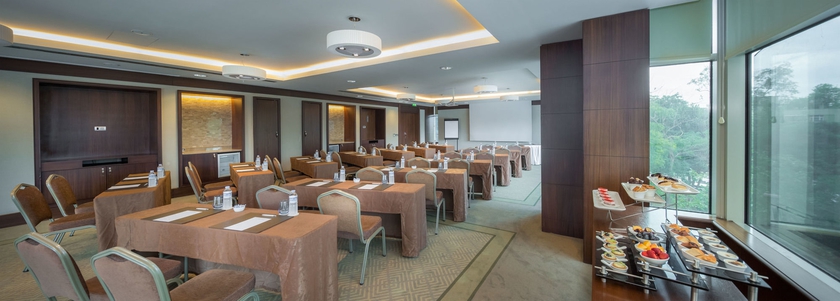 Imagen de los interiores del Hotel Titanic Port Bakirkoy. Foto 13