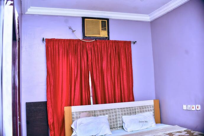 Imagen de la habitación del Hotel Titanium And Resorts. Foto 14