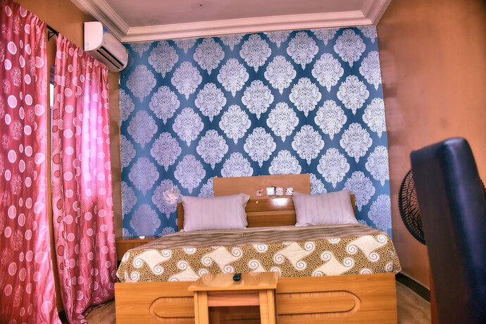 Imagen de la habitación del Hotel Titanium And Resorts. Foto 15