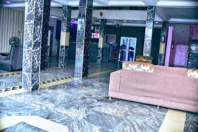 Imagen general del Hotel Titanium And Resorts. Foto 7