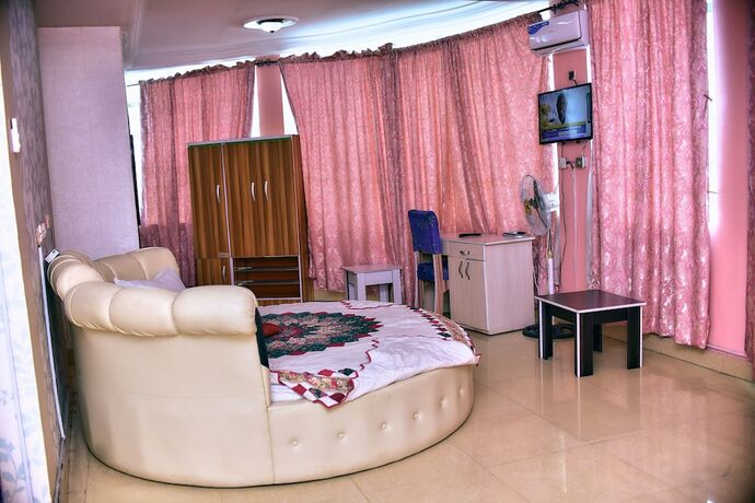 Imagen de la habitación del Hotel Titanium And Resorts. Foto 18