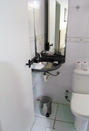 Imagen de la habitación del Hotel Titao Plaza. Foto 13