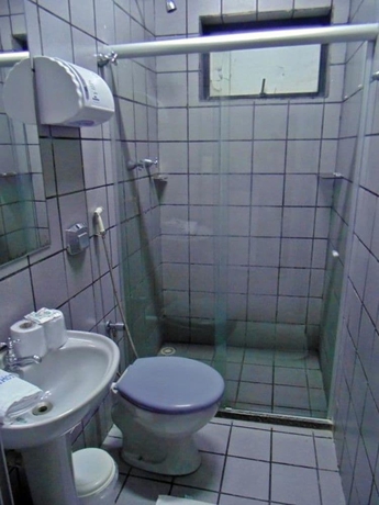 Imagen de la habitación del Hotel Titao Plaza. Foto 15