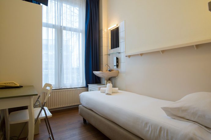 Imagen de la habitación del Hotel Titus. Foto 10