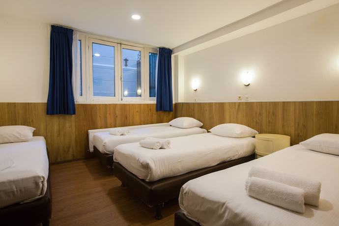 Imagen de la habitación del Hotel Titus. Foto 12