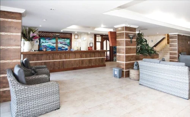 Imagen de los interiores del Hotel Tiuna. Foto 19