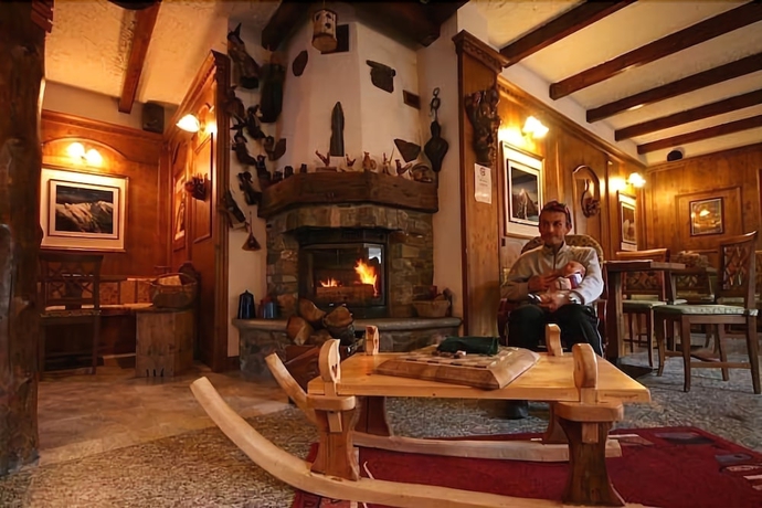 Imagen de los interiores del Hotel Tivet. Foto 19