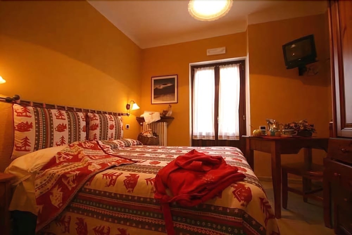 Imagen de la habitación del Hotel Tivet. Foto 8