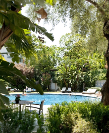 Imagen de la piscina del Hotel Tivoli Avenida Liberdade Lisboa. Foto 18