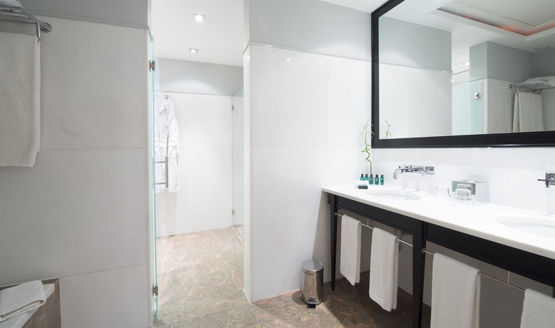 Imagen de la habitación del Hotel Tivoli Avenida Liberdade Lisboa. Foto 14