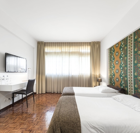 Imagen de la habitación del Hotel Tivoli Beira. Foto 8