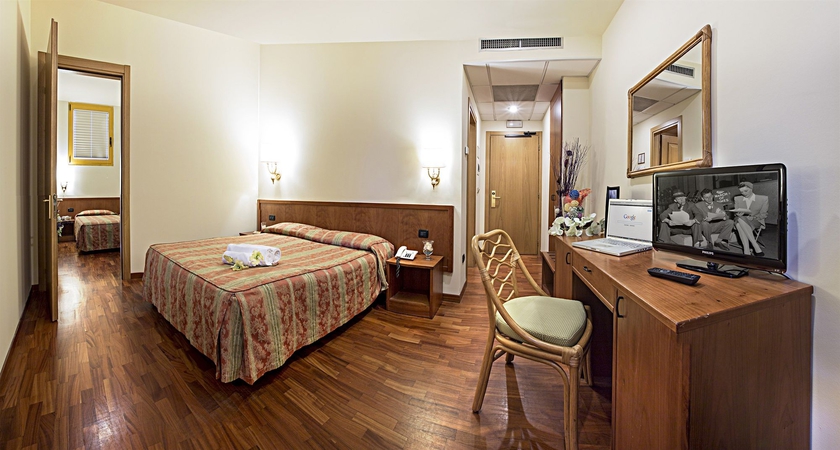 Imagen de la habitación del Hotel Tivoli, Borgonovo. Foto 2