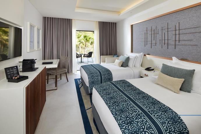 Imagen de la habitación del Hotel Tivoli Carvoeiro Algarve Resort. Foto 12