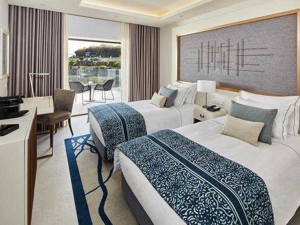 Imagen de la habitación del Hotel Tivoli Carvoeiro Algarve Resort. Foto 18