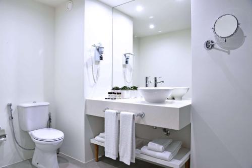 Imagen de la habitación del Hotel Tivoli Coimbra Hotel. Foto 16