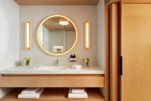 Imagen de la habitación del Hotel Tivoli Estela Golf and Lodges Porto. Foto 13