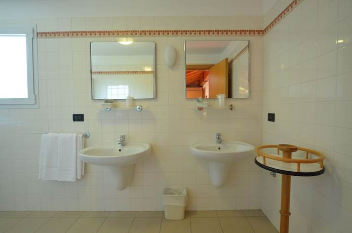 Imagen de la habitación del Hotel Tivoli, Lignano Sabbiadoro. Foto 6