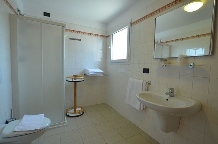 Imagen de la habitación del Hotel Tivoli, Lignano Sabbiadoro. Foto 8