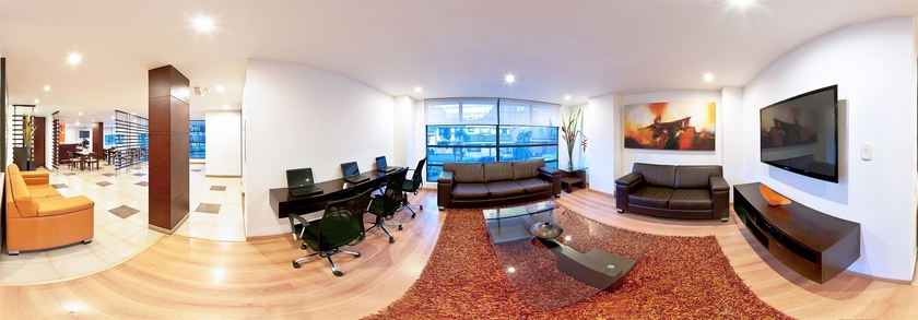 Imagen de los interiores del Hotel Tivoli Suites. Foto 12