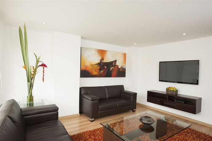 Imagen de los interiores del Hotel Tivoli Suites. Foto 14