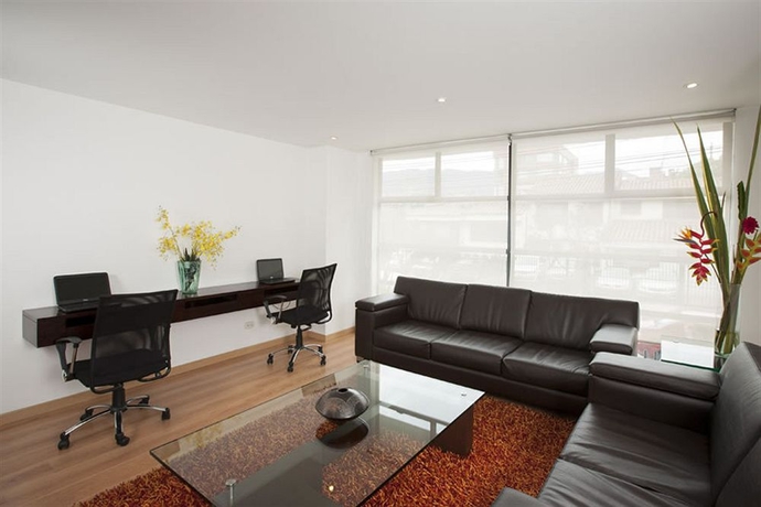 Imagen de los interiores del Hotel Tivoli Suites. Foto 15