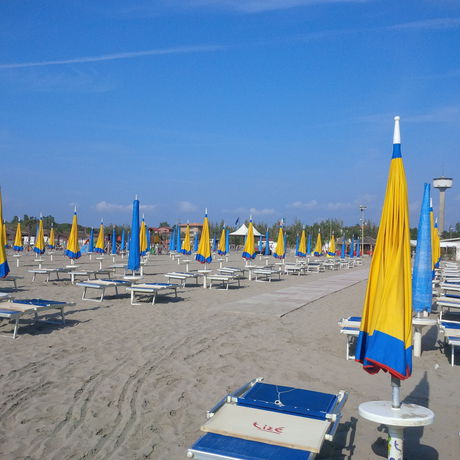 Imagen de los exteriores del Hotel Tiz&eacute; Village. Foto 9
