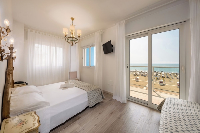 Imagen de la habitación del Hotel Tizian Beach. Foto 13
