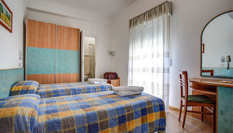 Imagen de la habitación del Hotel Tiziana, Rimini. Foto 4