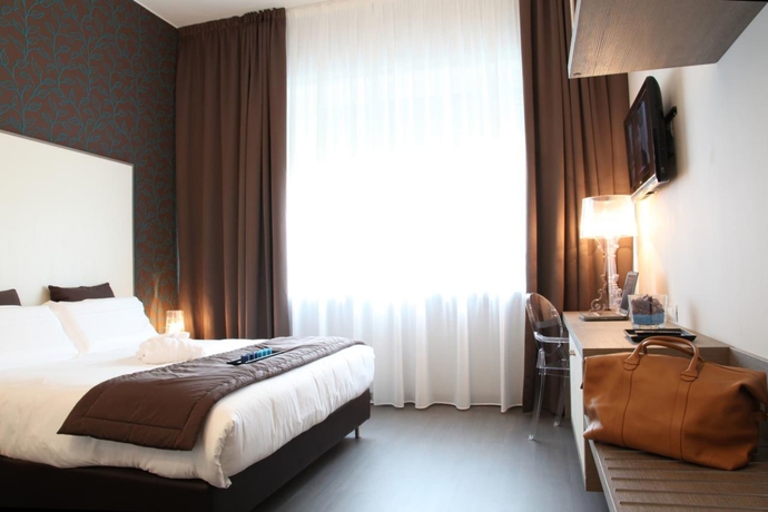 Imagen de la habitación del Hotel Tiziano, Milán. Foto 4
