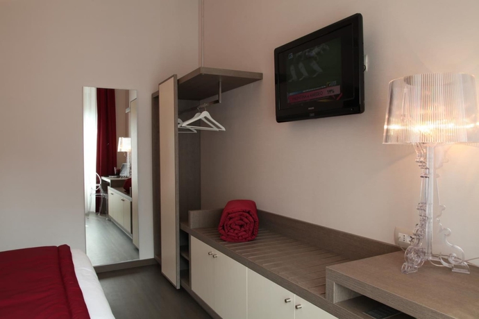 Imagen de la habitación del Hotel Tiziano, Milán. Foto 5