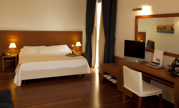 Imagen de la habitación del Hotel Tiziano, Trapani. Foto 5