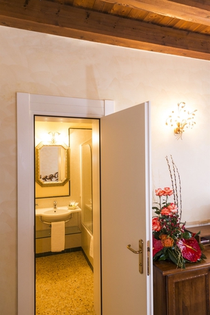 Imagen de la habitación del Hotel Tiziano, Venecia. Foto 8