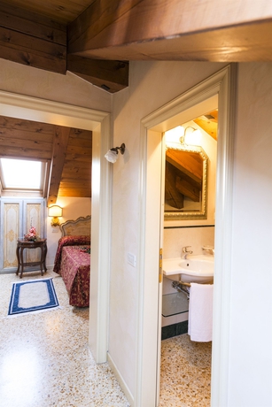 Imagen de los interiores del Hotel Tiziano, Venecia. Foto 11