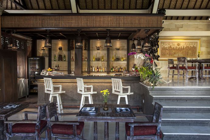 Imagen del bar/restaurante del Hotel Tjampuhan Spa - Chse Certified. Foto 4