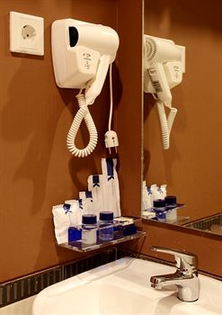 Imagen de la habitación del Hotel Tjokro Klaten. Foto 5