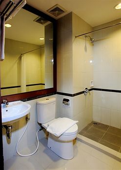 Imagen de la habitación del Hotel Tjokro Klaten. Foto 7